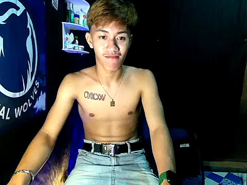 Snapshot of naughtyboyloy_0 chatting on 16, 10, 2025 naughtyboyloy 0 online show from 16, 10, 2025