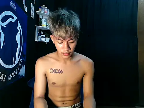 Snapshot of naughtyboyloy_0 chatting on 7, 11, 2025 naughtyboyloy 0 online show from 7, 11, 2025