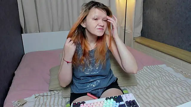 Nora lovvvv online show from 20, 9, 2025