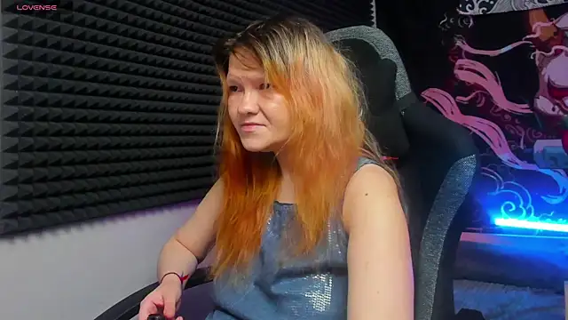 Nora lovvvv online show from 25, 9, 2025