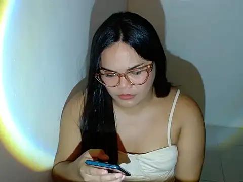 Snapshot of KylieSmith chatting on 9, 9, 2025 KylieSmith online show from 9, 9, 2025