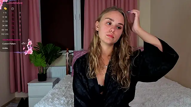 Hazel Reed online show from 29, 9, 2025