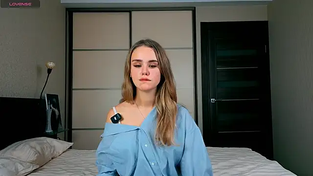 Hazel Reed online show from 21, 10, 2025