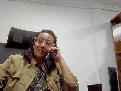 dalila macherano1 online show from 2, 12, 2025