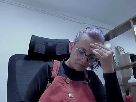 dalila macherano1 online show from 13, 9, 2025