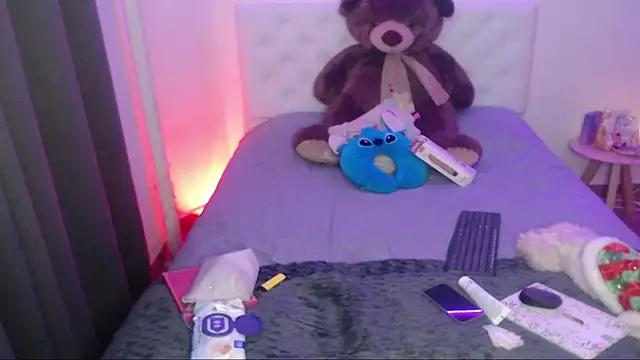 kylie444  online show from 1, 12, 2025