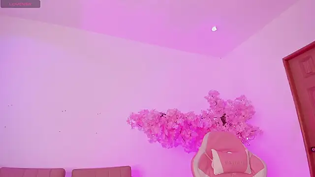 Doll Isa  online show from 15, 1, 2026