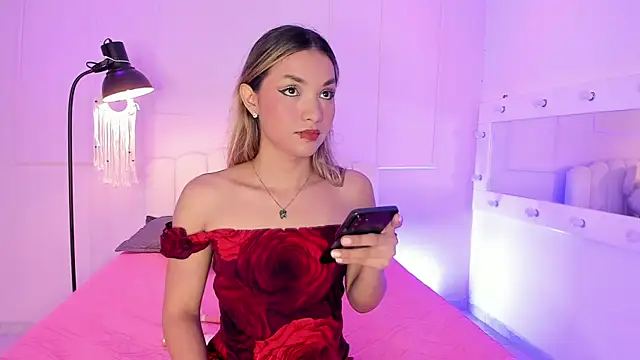 Doll Isa  online show from 24, 4, 2026