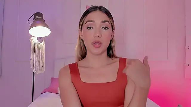Doll Isa  online show from 19, 5, 2026