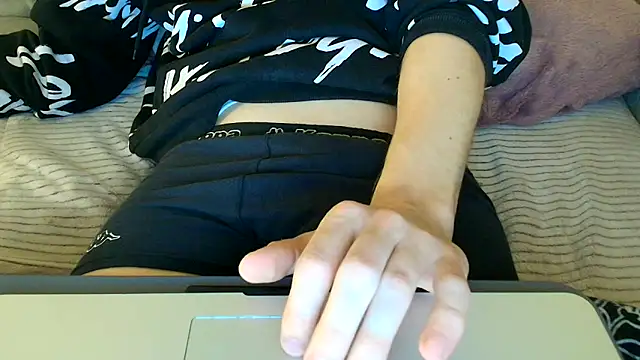 Breezydicksn online show from 15, 12, 2025