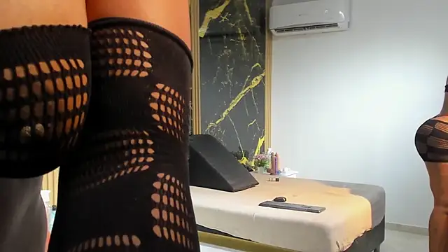 AdrianaVegga online show from 19, 9, 2025