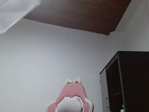 Snapshot of Crystal_Star_ chatting on 16, 9, 2025 Crystal Star online show from 16, 9, 2025