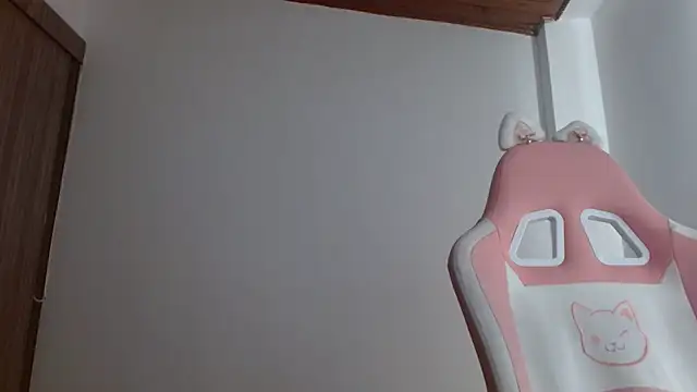 Snapshot of Crystal_Star_ chatting on 20, 9, 2025 Crystal Star online show from 20, 9, 2025