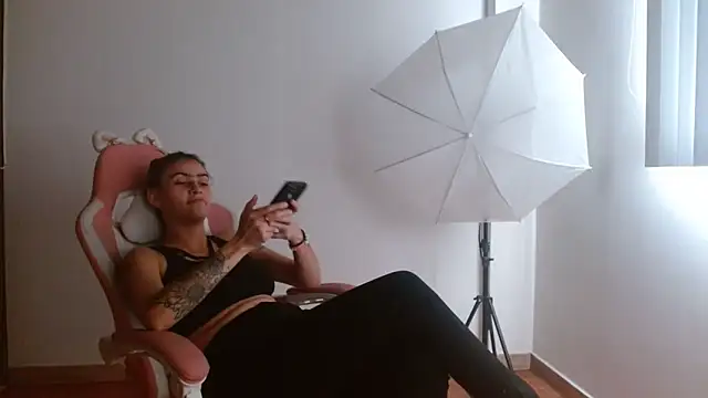 Crystal Star  online show from 13, 12, 2025