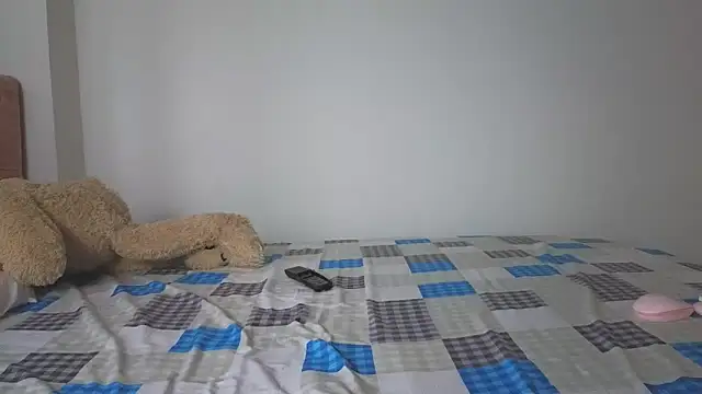 Snapshot of Crystal_Star_ chatting on 3, 10, 2025 Crystal Star online show from 3, 10, 2025