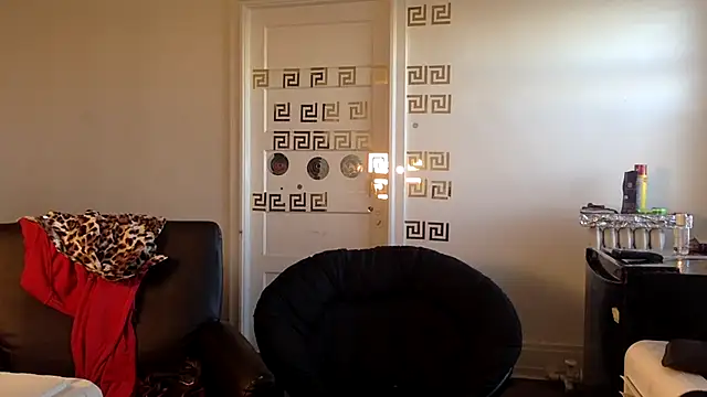 Diodre Benyoon online show from 15, 4, 2026