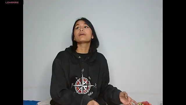 Gia Lee online show from 8, 1, 2026