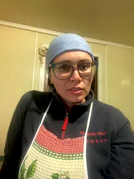 Snapshot of Crystal00Girl chatting on 2, 10, 2025 Crystal00Girl online show from 2, 10, 2025