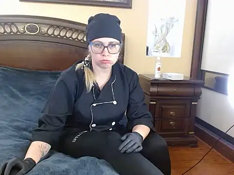 Snapshot of Crystal00Girl chatting on 1, 12, 2025 Crystal00Girl online show from 1, 12, 2025