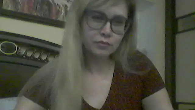 Snapshot of Crystal00Girl chatting on 31, 10, 2025 Crystal00Girl online show from 31, 10, 2025