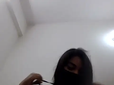 Little toy girl online show from 26, 10, 2025