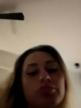 KayaAzur online show from 1, 10, 2025