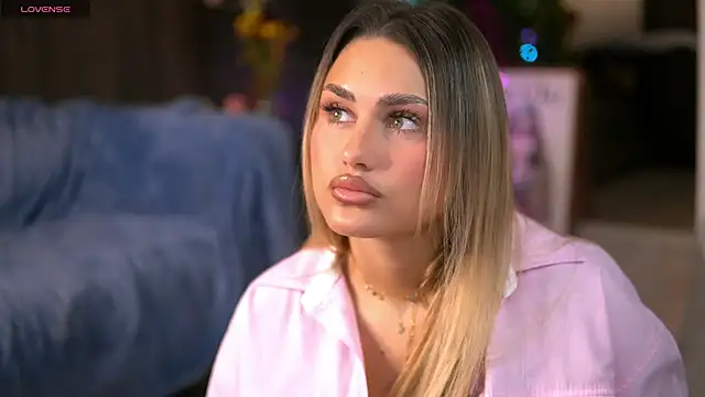 KayaAzur online show from 6, 11, 2025