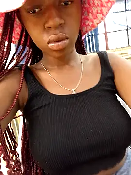 Freakysluttt online show from 3, 12, 2025