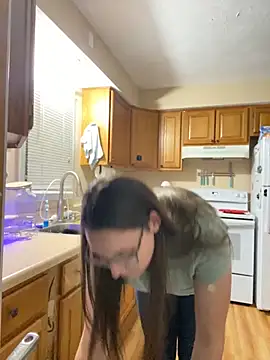 Mommasaurrex online show from 10, 11, 2025