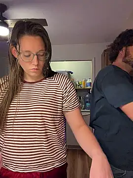 Mommasaurrex online show from 29, 10, 2025