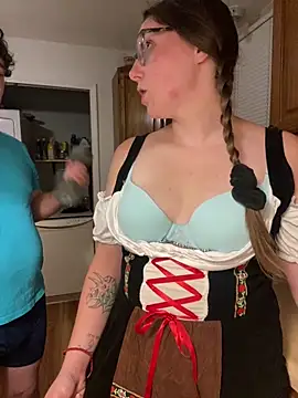 Mommasaurrex online show from 26, 9, 2025