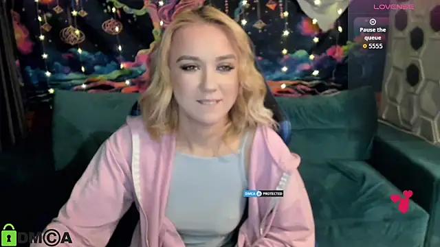 CrystalGirl99 online show from 21, 12, 2025