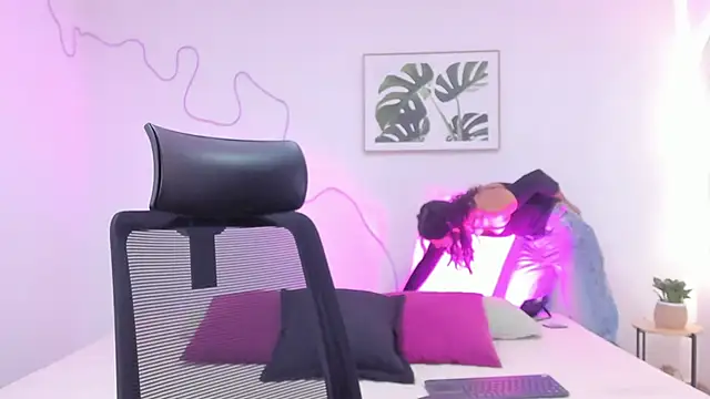 Cherrydollxx online show from 31, 10, 2025