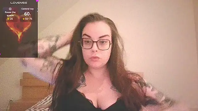 Miss Lucifer6 online show from 4, 12, 2025