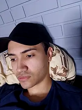 novinho safado   online show from 8, 5, 2026