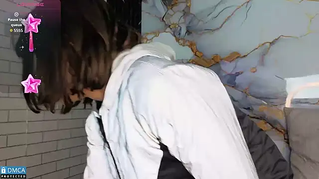 nena cupcake  online show from 4, 11, 2025