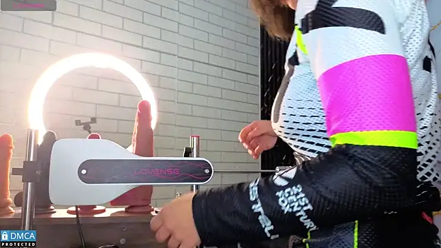 nena cupcake  online show from 20, 11, 2025