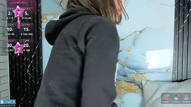 nena cupcake  online show from 1, 11, 2025