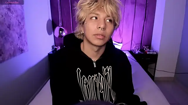 OliIverr22 online show from 16, 12, 2025