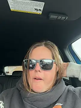 hornykitty1210 online show from 14, 1, 2026