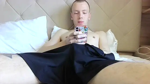 Snapshot of RikkiandCarl chatting on 25, 9, 2025 RikkiandCarl online show from 25, 9, 2025