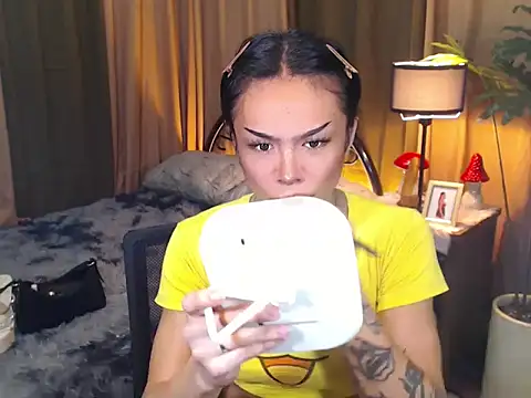 WILDROXIE online show from 25, 9, 2025