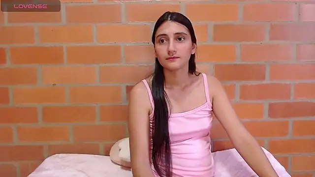 Montserrat Jay online show from 2, 10, 2025