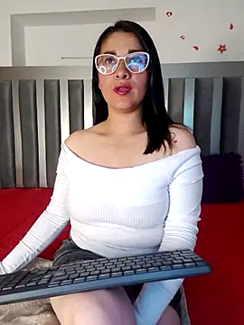 Alana steel 1 online show from 15, 9, 2025