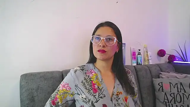 Alana steel 1 online show from 18, 3, 2026