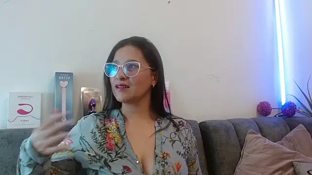 Alana steel 1 online show from 27, 3, 2026