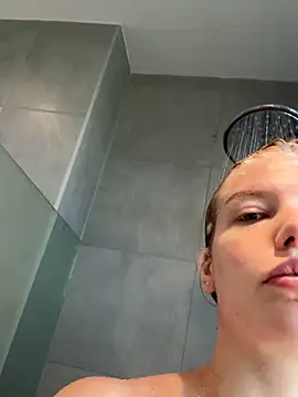 Chloemillerrxx online show from 24, 9, 2025