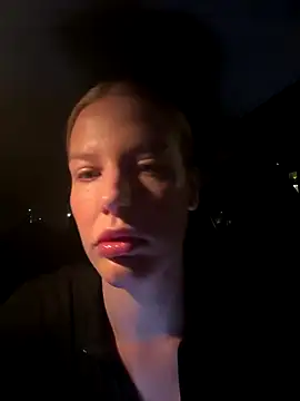 Chloemillerrxx online show from 28, 9, 2025