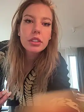 Chloemillerrxx online show from 2, 12, 2025