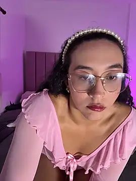 alehia cute online show from 6, 5, 2026